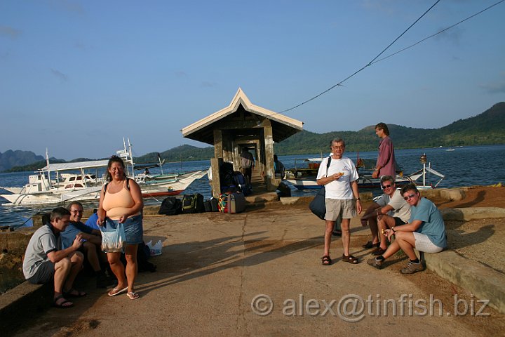 Coron 0159.JPG - At the boat rank